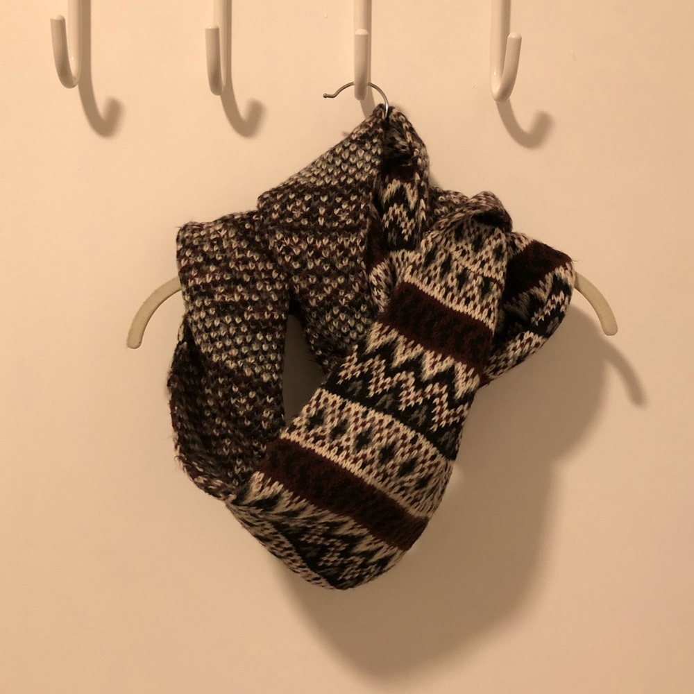 Two tone infinity scarf